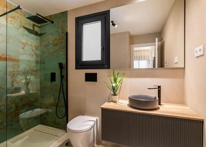 Апартаменты Private Jacuzzi, 3 Pools, Grill, Parking, Ac