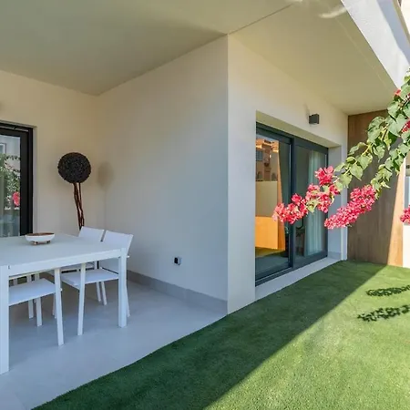 アパート Private Jacuzzi, 3 Pools, Grill, Parking, Ac トレビエハ
